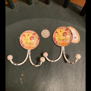 “Live Simply” Hanging Hooks NWT